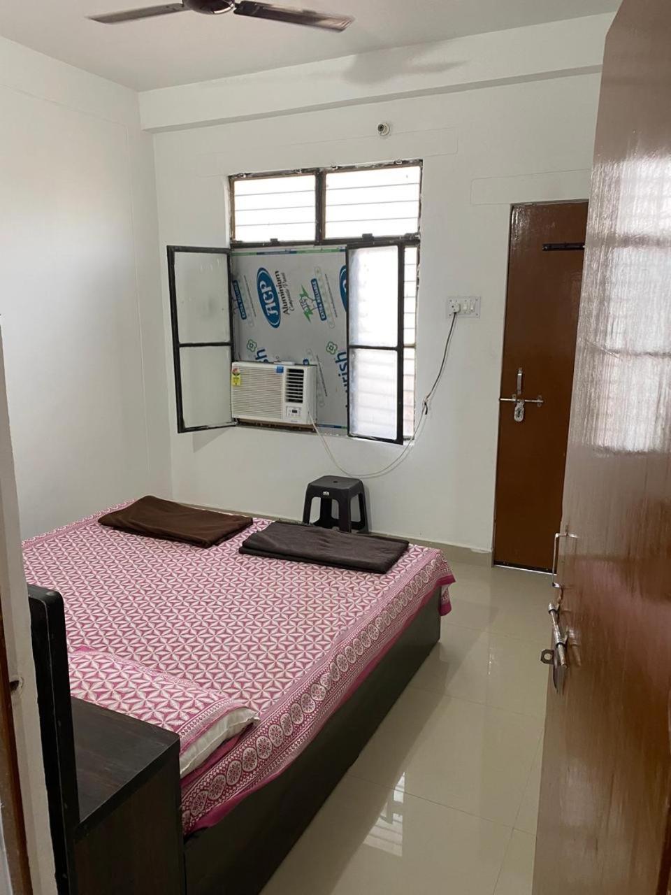 Sriram Homestay 01 Km To Sri Ram Mandir Ayodhya Luaran gambar